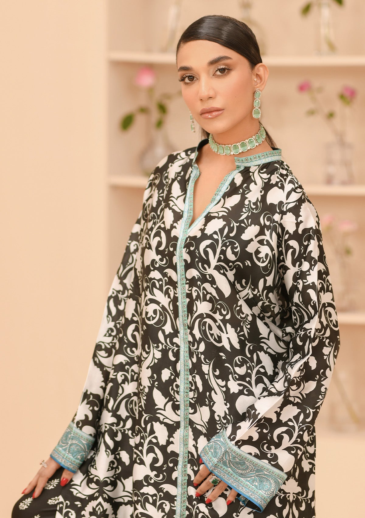 Aik Atelier - Miss Aik - Look A2409