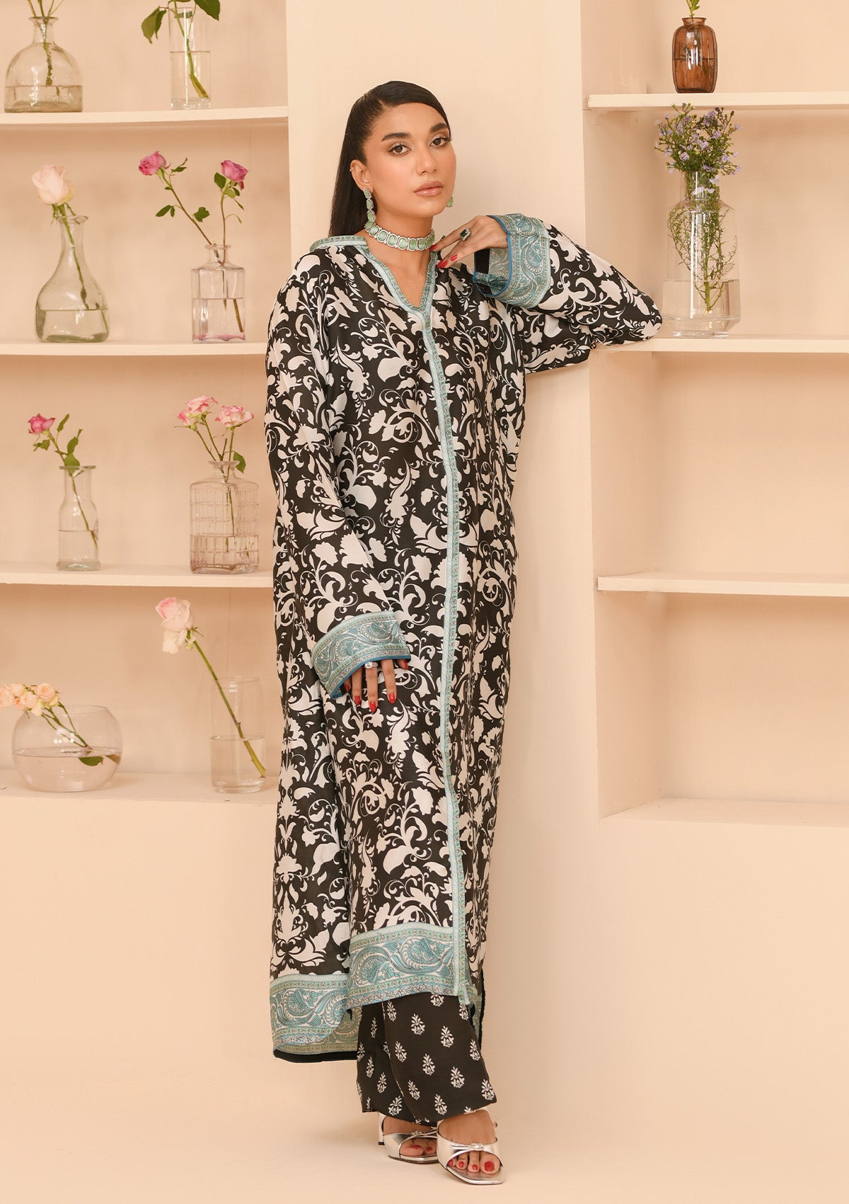 Aik Atelier - Miss Aik - Look A2409