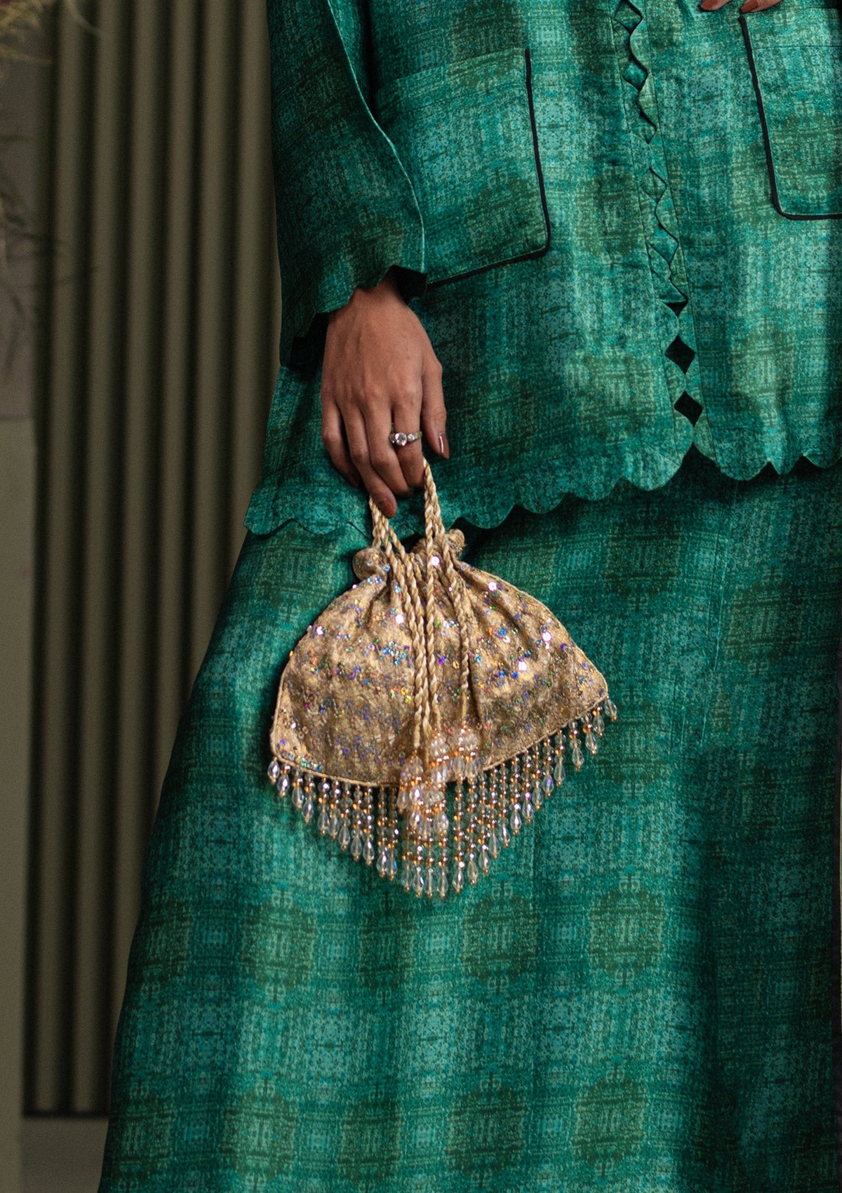 Aik Atelier - Potli - Ivory Jamawaar Maa25