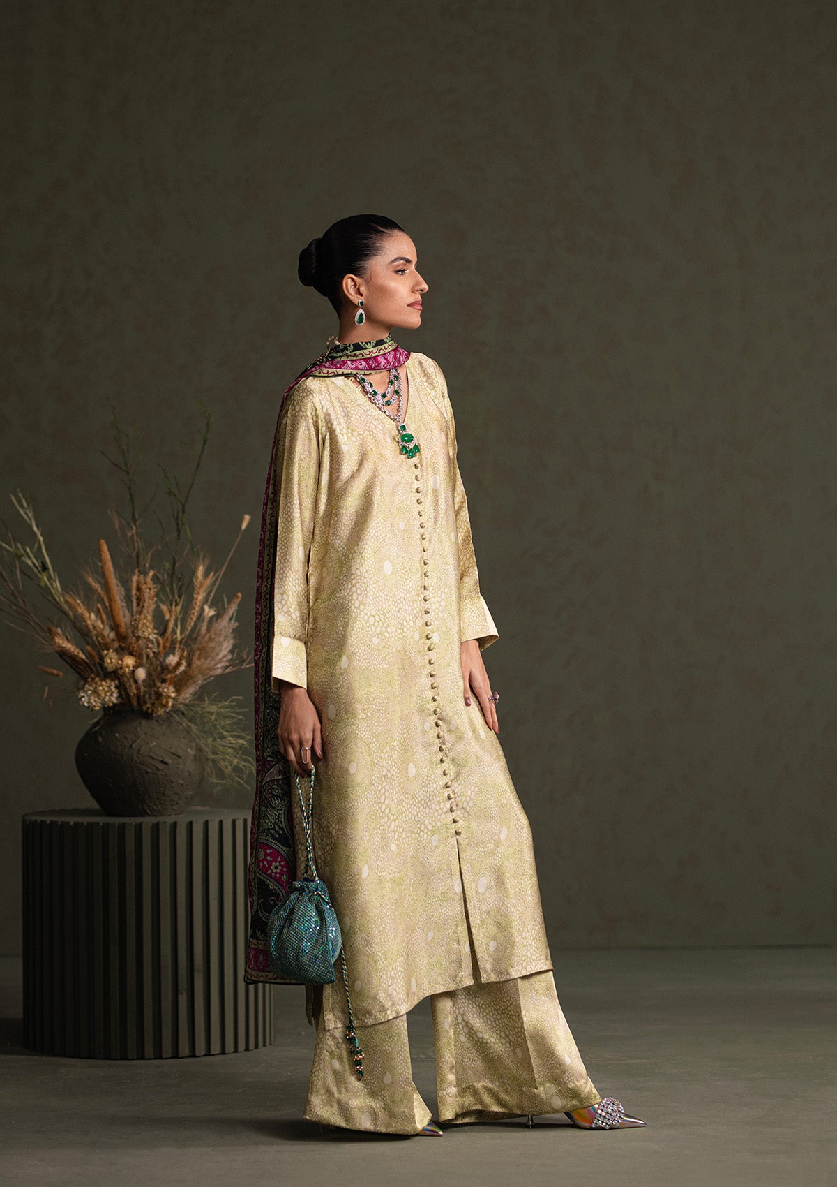 Aik Atelier - Miss Aik - Look A2501