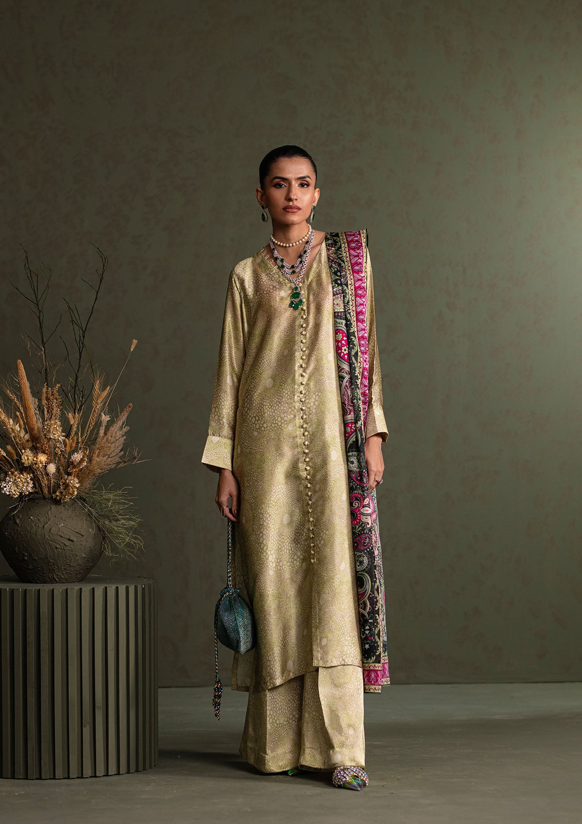 Aik Atelier - Miss Aik - Look A2501