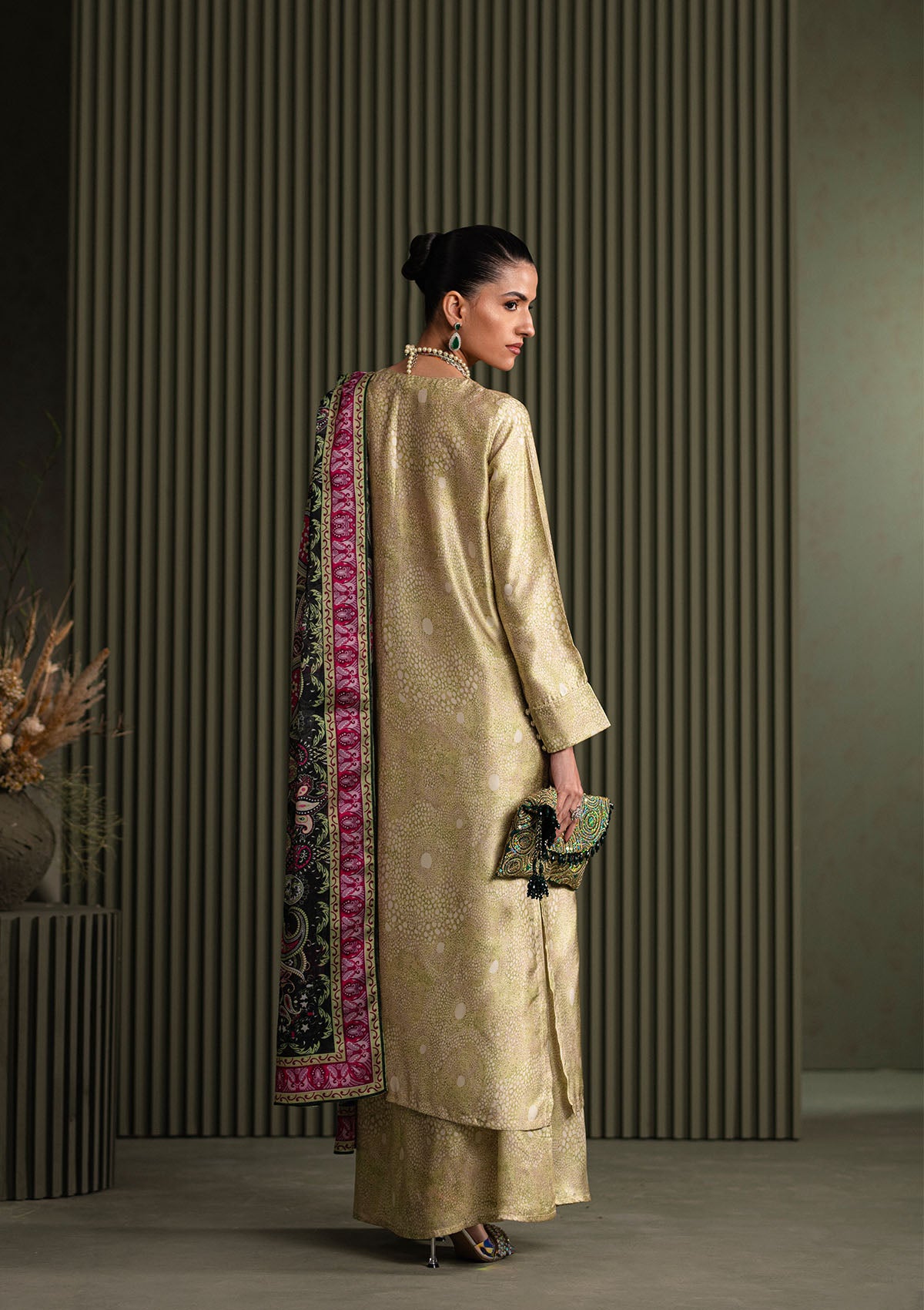 Aik Atelier - Miss Aik - Look A2501