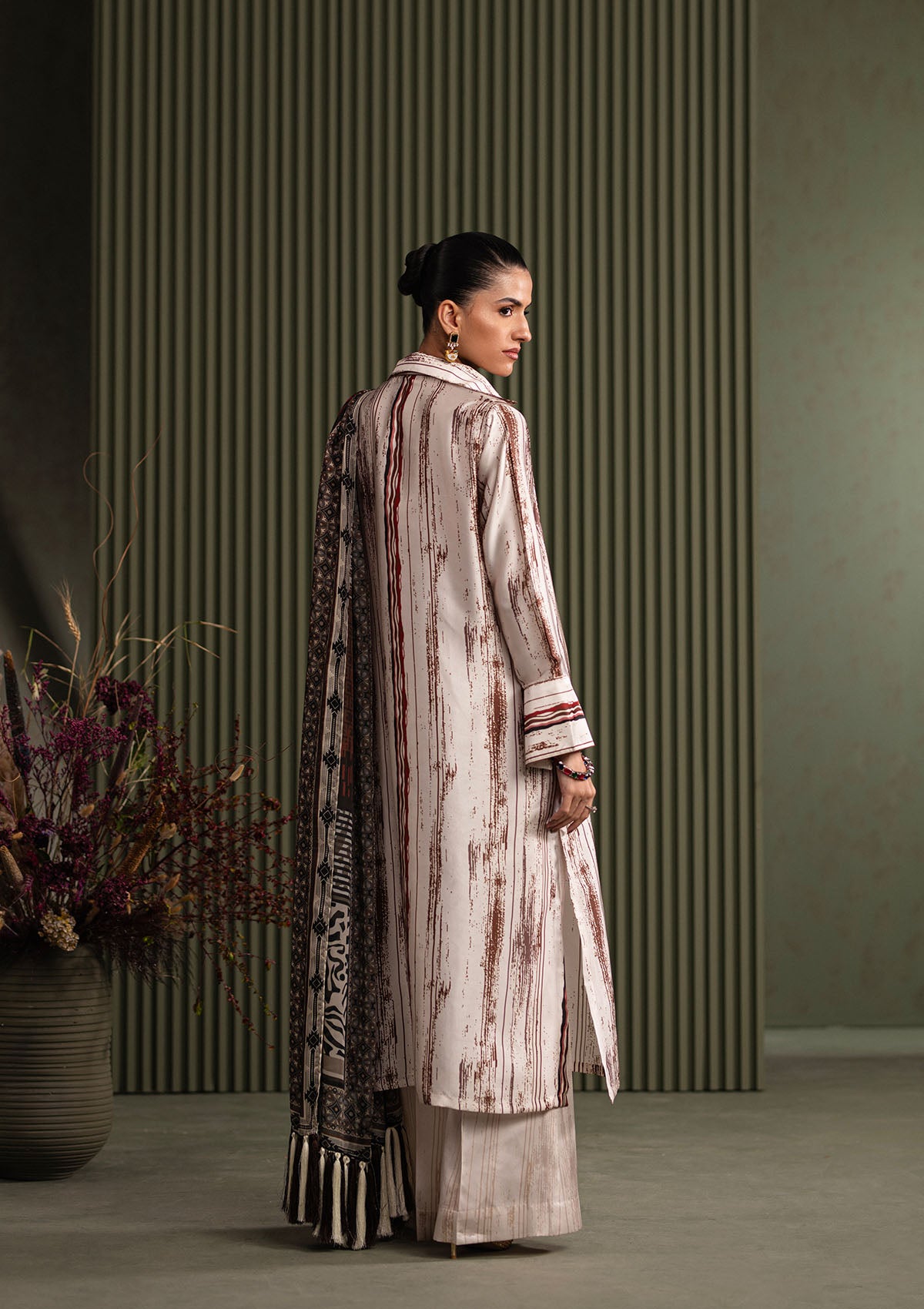 Aik Atelier - Miss Aik - Look A2502
