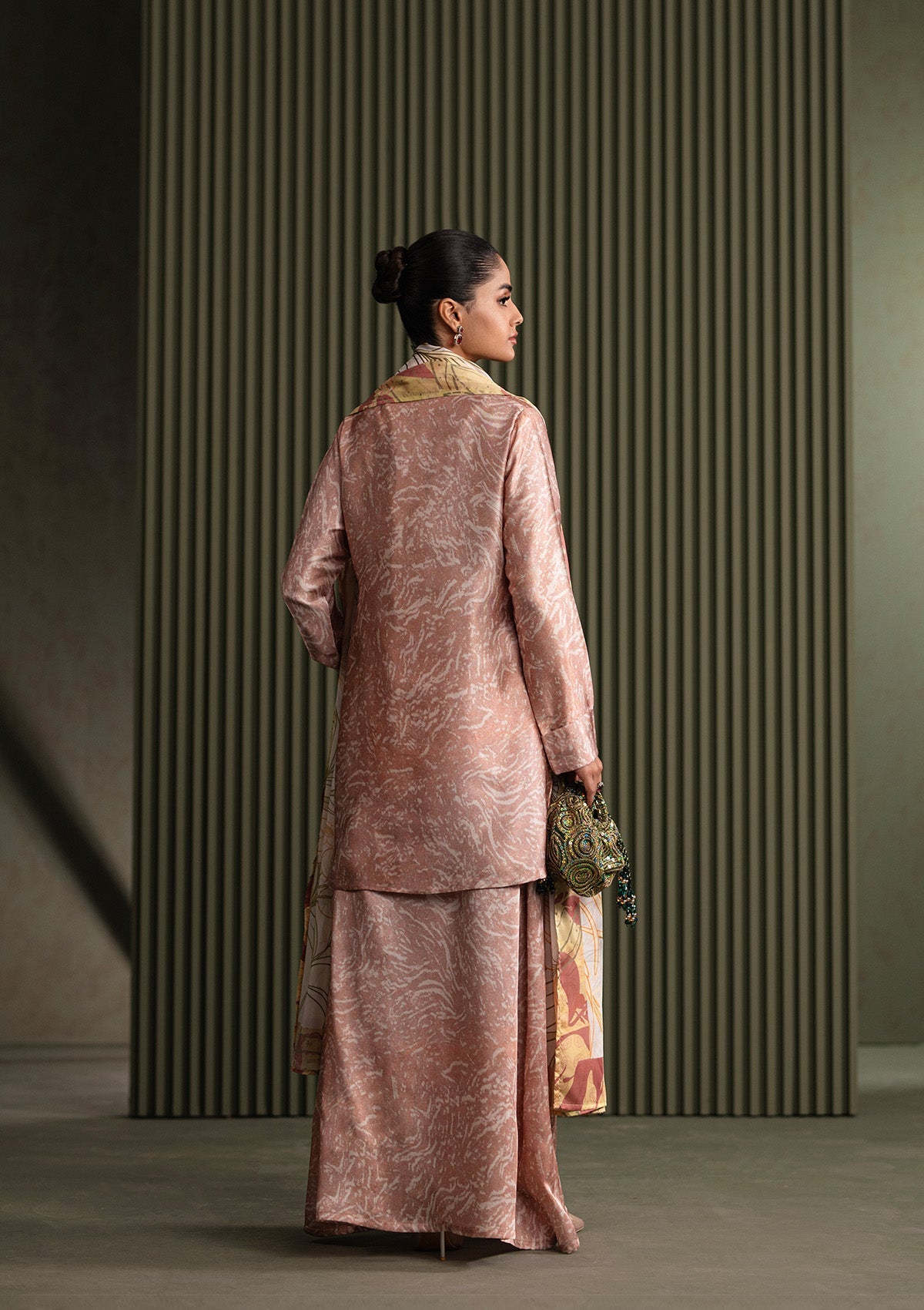 Aik Atelier - Miss Aik - Look A2504