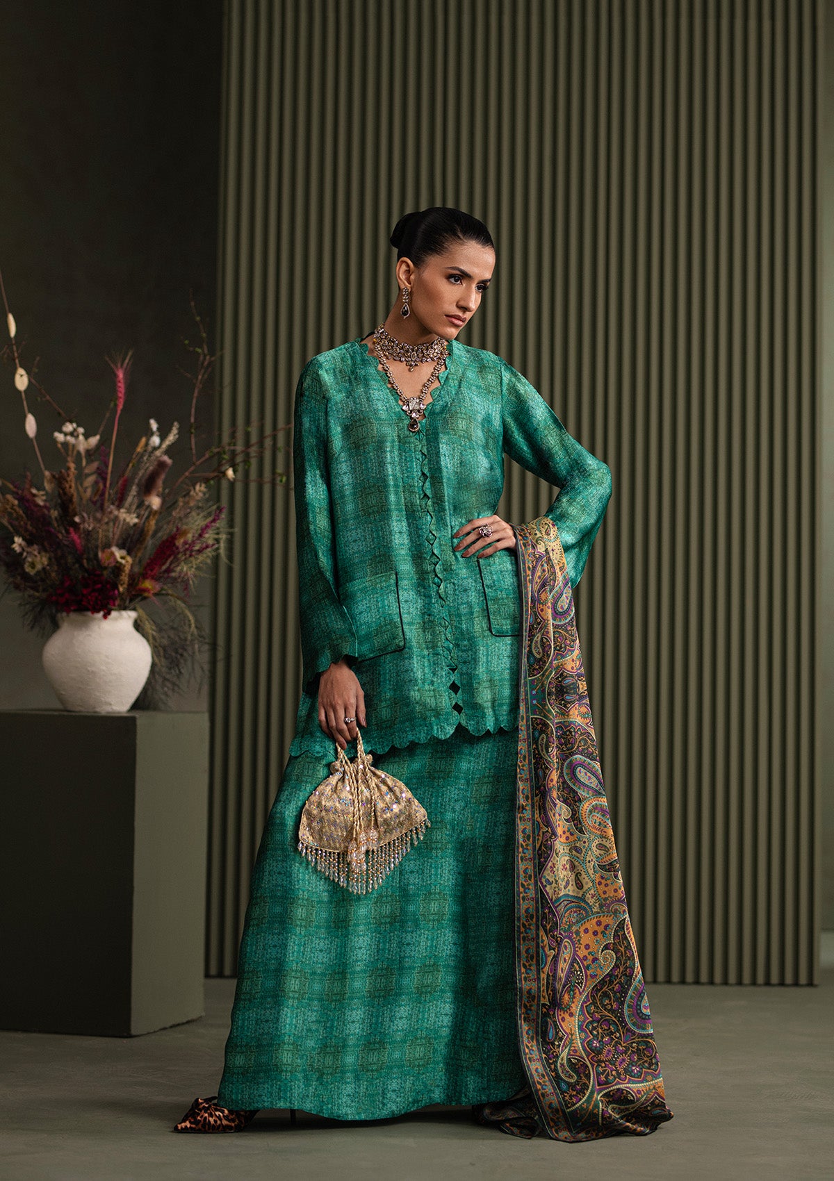 Aik Atelier - Miss Aik - Look A2505