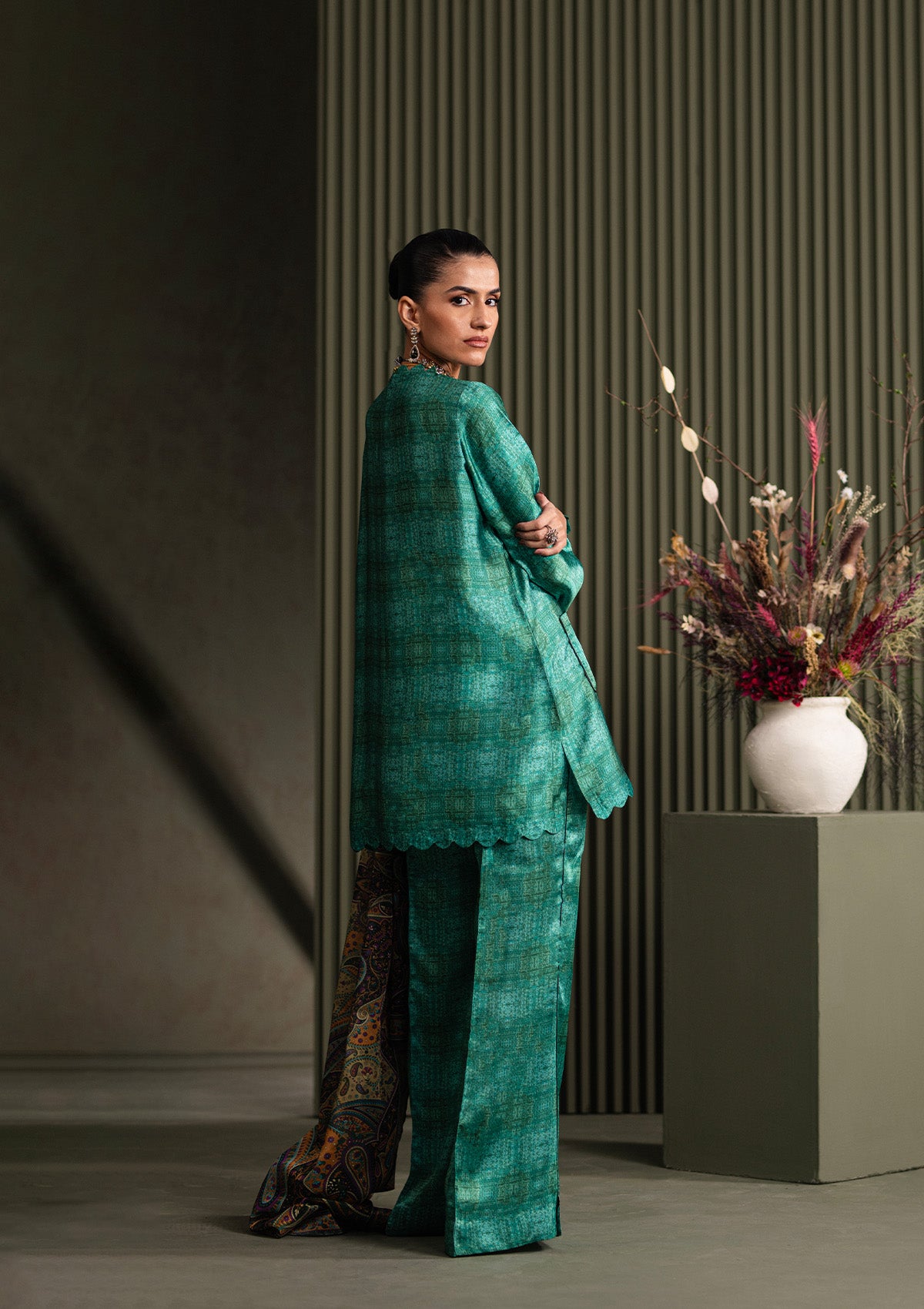 Aik Atelier - Miss Aik - Look A2505