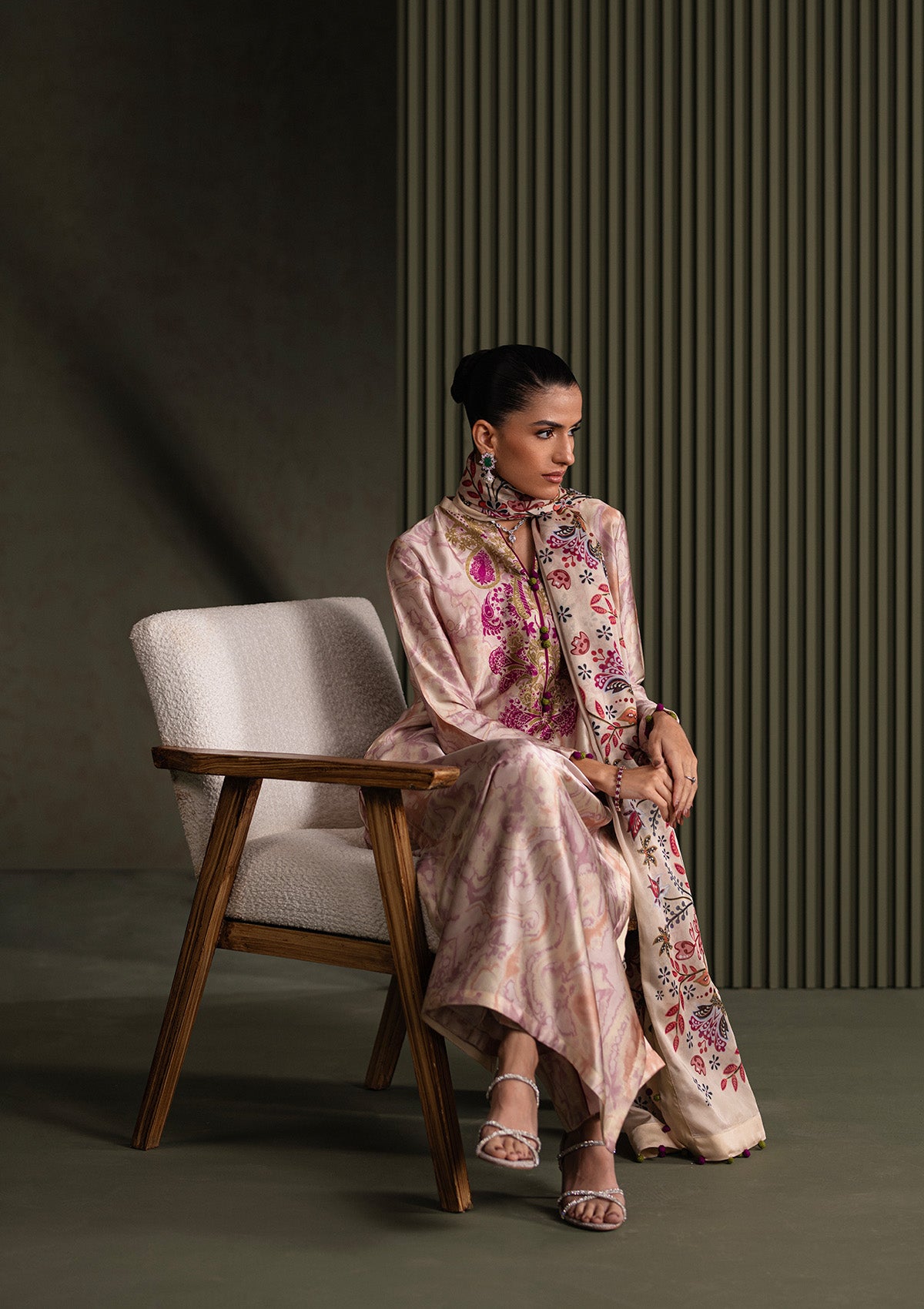Aik Atelier - Miss Aik - Look A2507