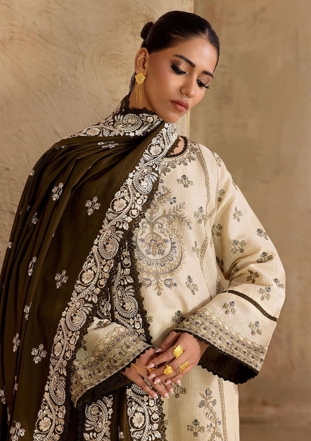 Aik Atelier - Miss Aik - Look C2502