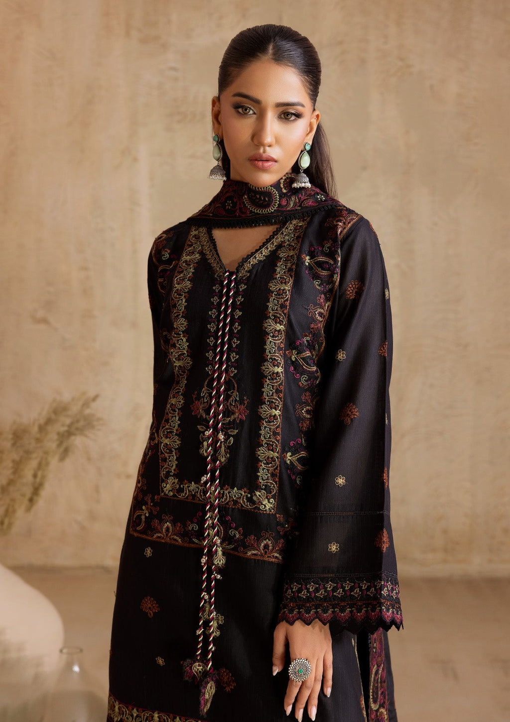 Aik Atelier - Miss Aik - Look C2506