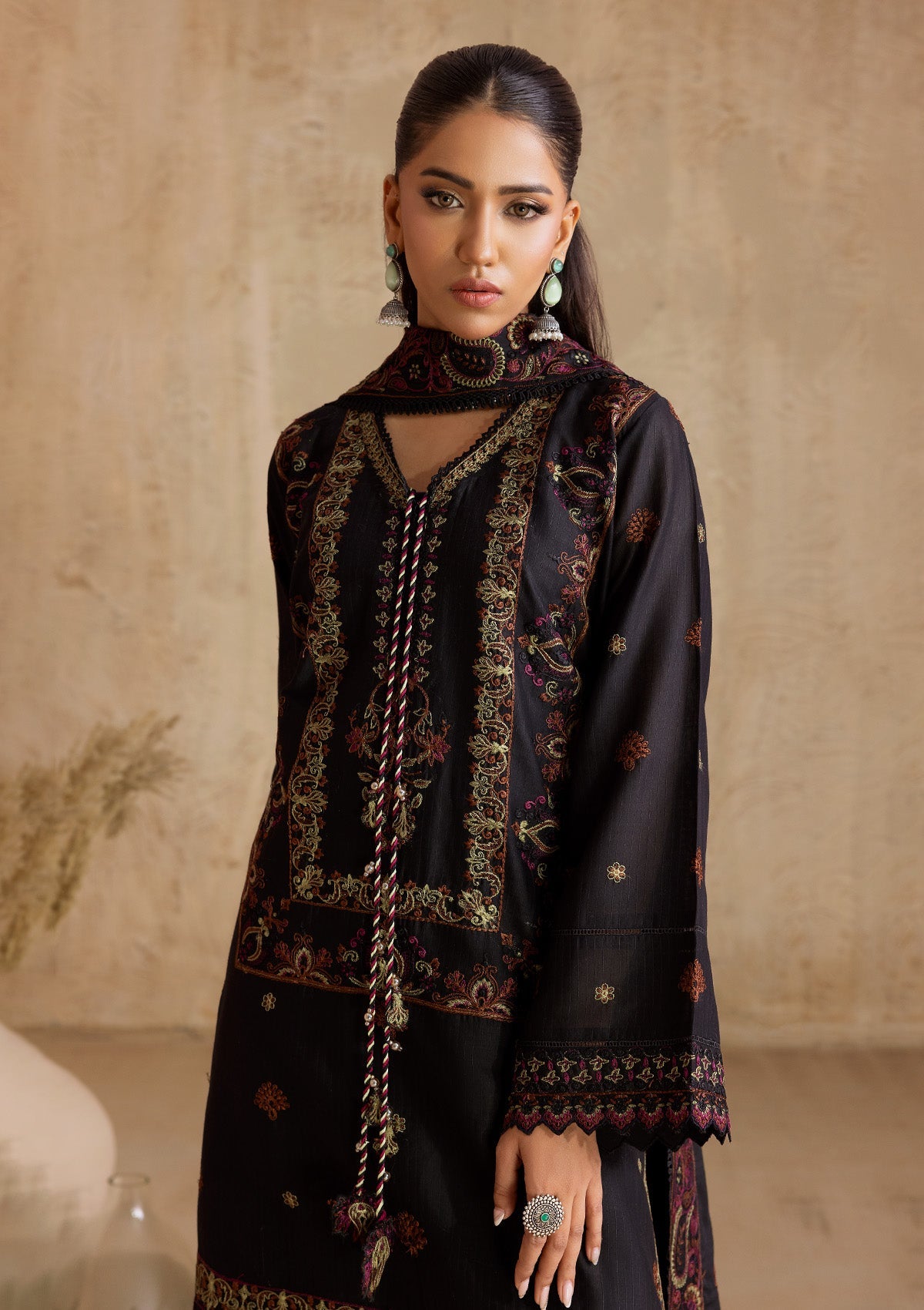 Aik Atelier - Miss Aik - Look C2506