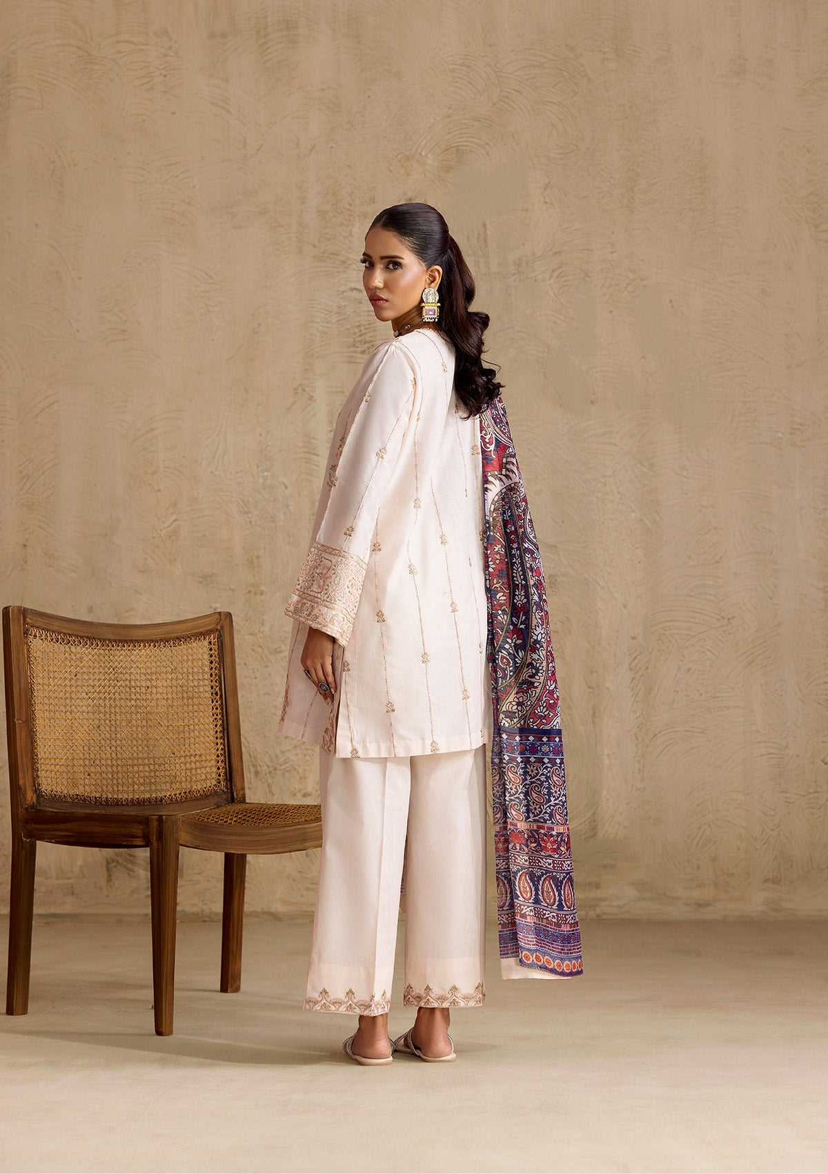 Aik Atelier - Miss Aik - Look C2509