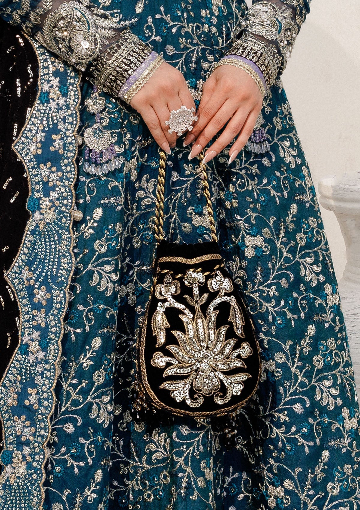 Aik Atelier - Potli - Black Velvet Wdb25