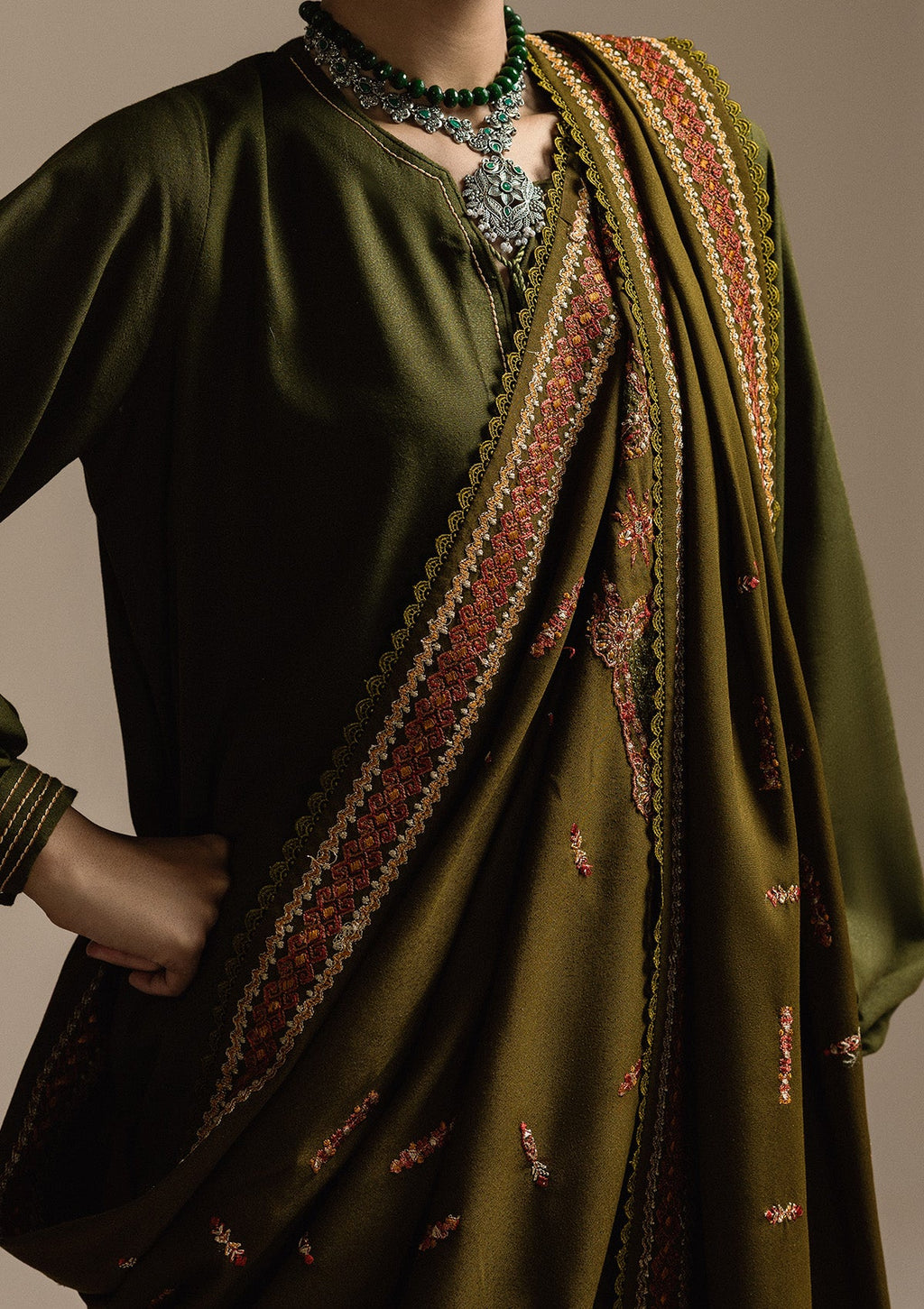 Aik Atelier - Aik Roz - Look C2505