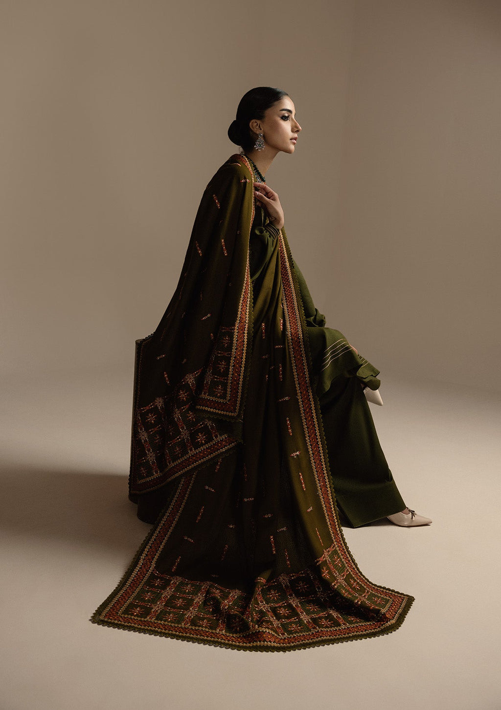 Aik Atelier - Aik Roz - Look C2505