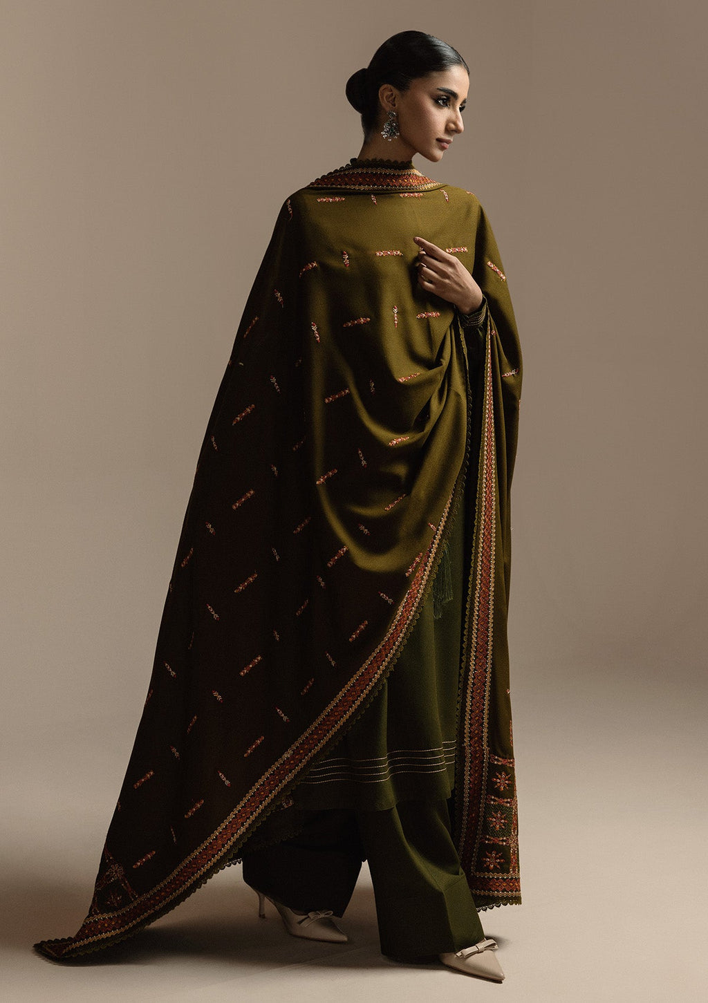 Aik Atelier - Aik Roz - Look C2505