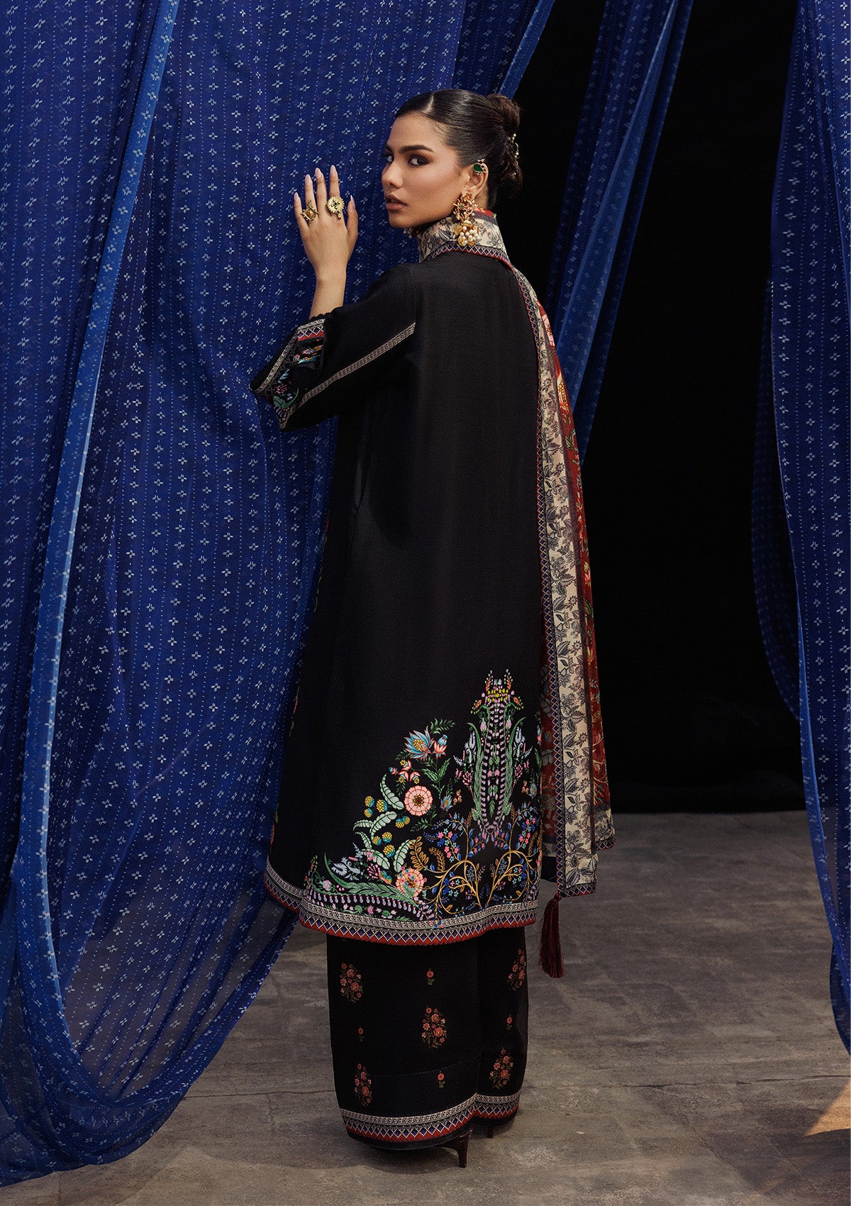 Aik Atelier - Aik Roz - Look B2501