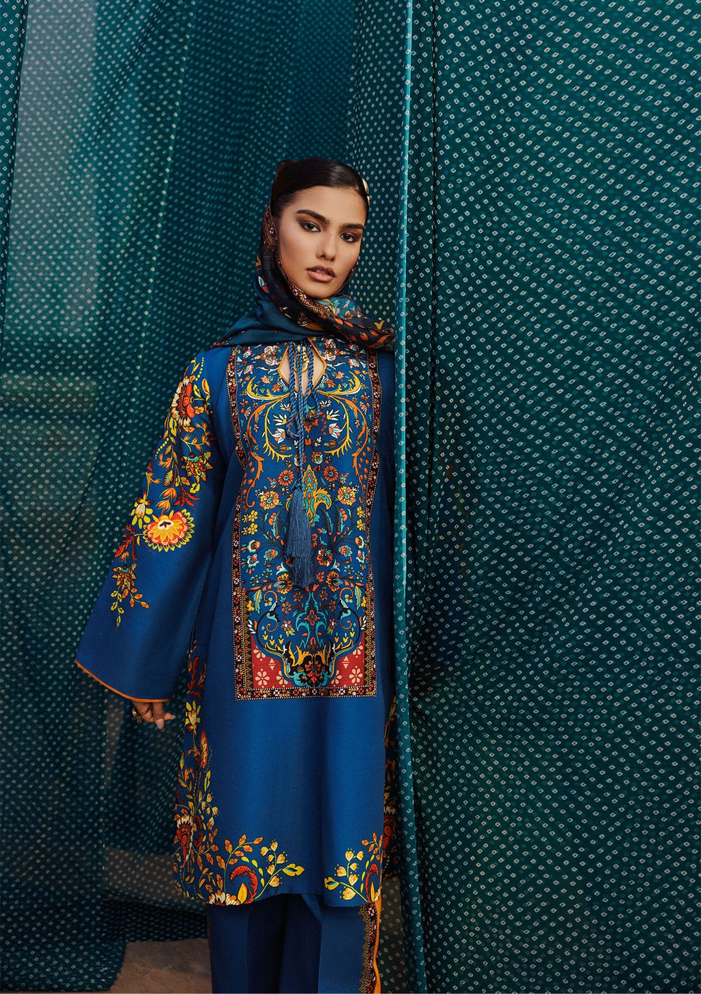 Aik Atelier - Aik Roz - Look B2503