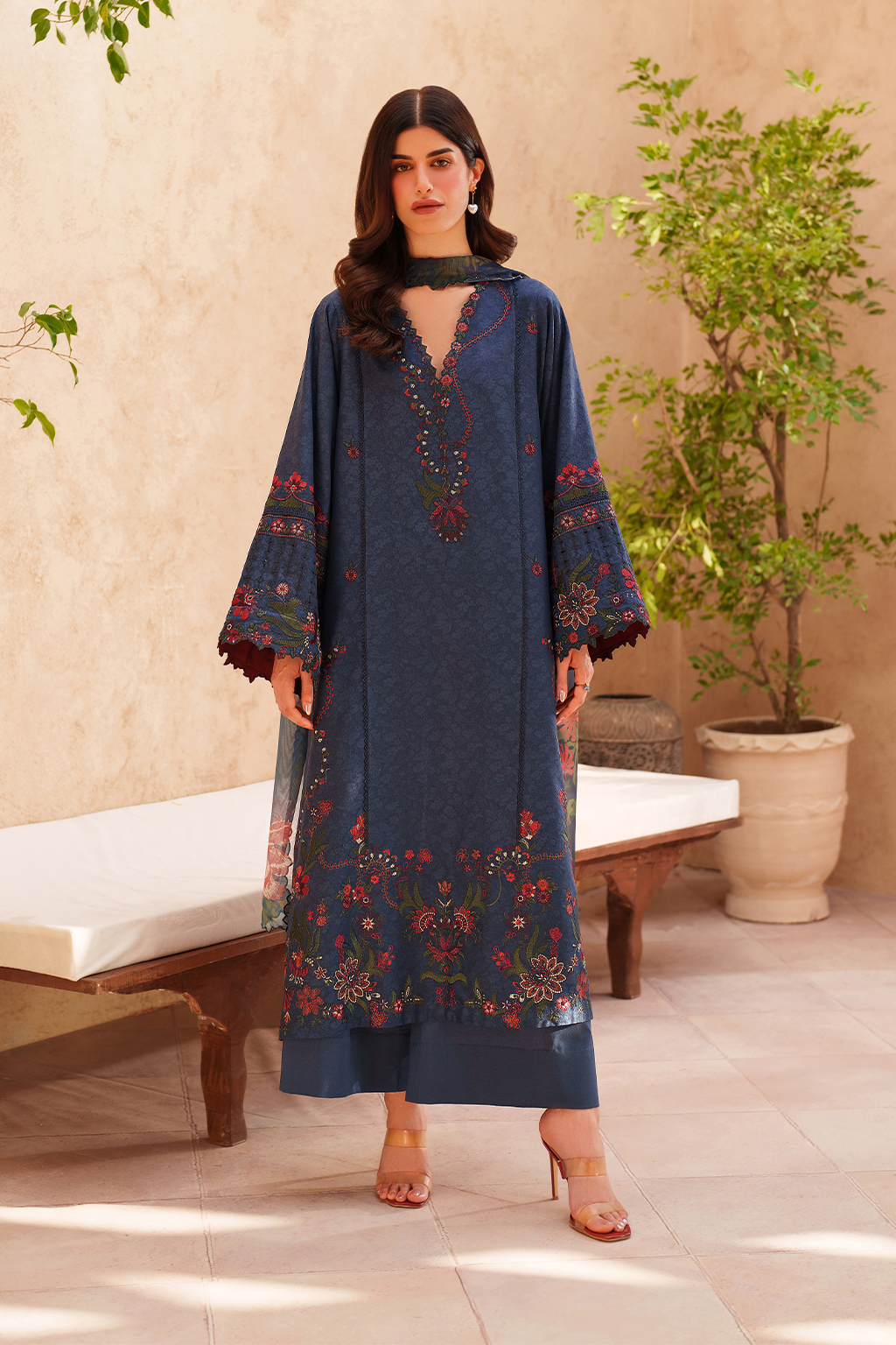 Iznik - El-01 Embroidered Lawn